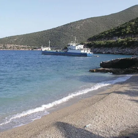 Two-bedroom Holiday In Andreas Paralio Arkadiko Chorio