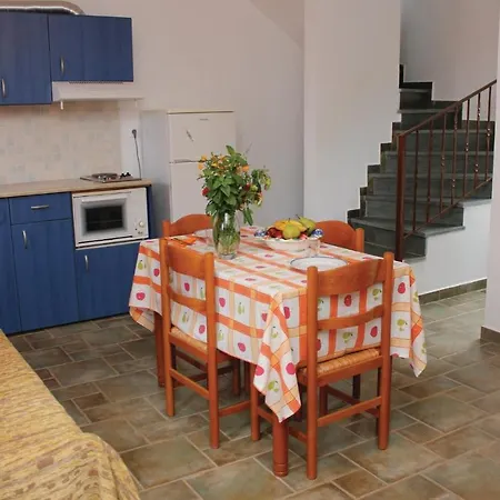펜션 Two-bedroom Holiday In Andreas Paralio *