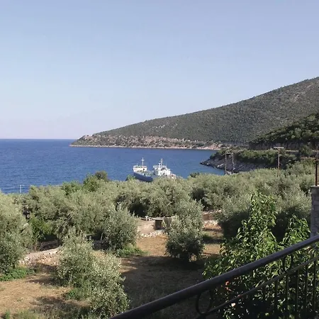 Two-bedroom Holiday In Andreas Paralio *